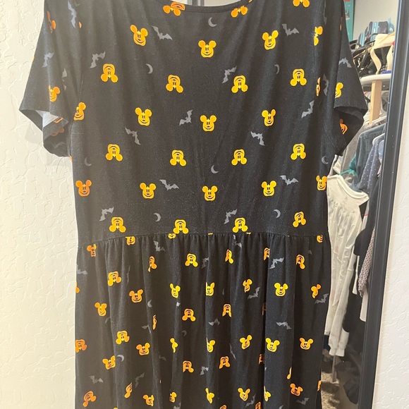 Torrid Disney Pumpkin Shirt - Picture 2 of 3